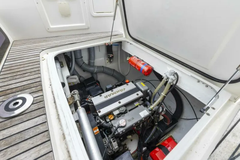 Slide: The Image of Lagoon 42 2020 - 5676112