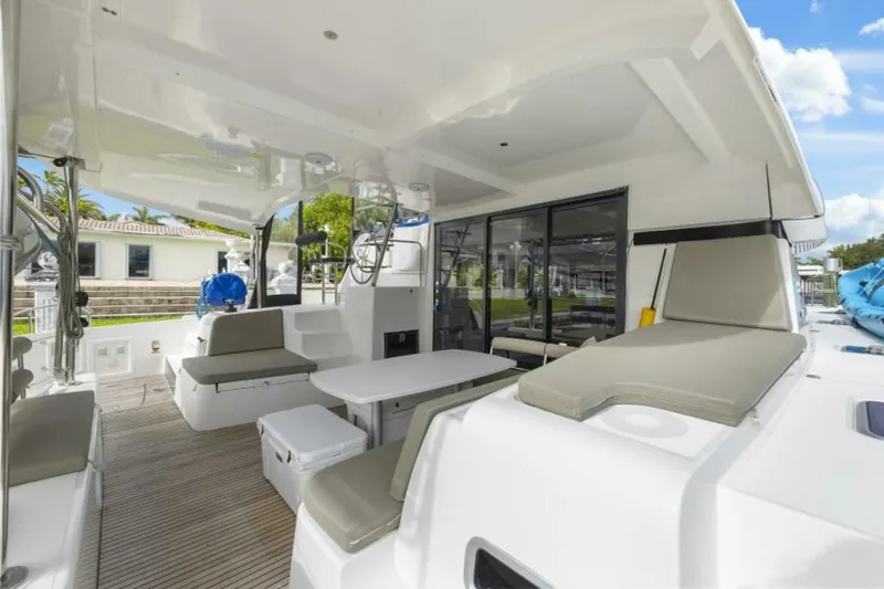 Slide: The Image of Lagoon 42 2020 - 5676050