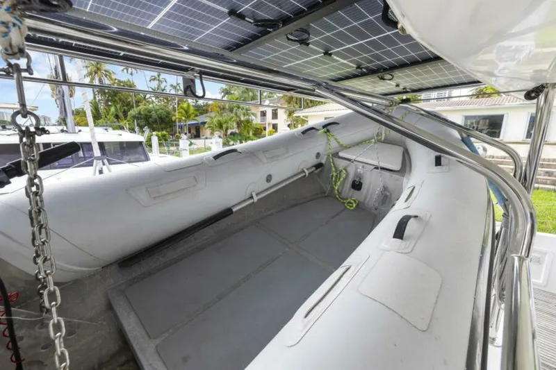 Slide: The Image of Lagoon 42 2020 - 5676054