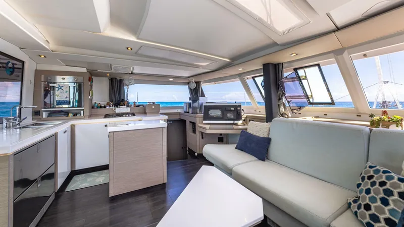 Slide: The Image of Happy Here   Int Salon 1 - 5676468