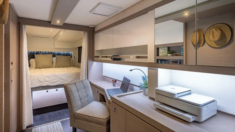 Slide: The Image of Happy Here   Int Cabin Maestro 2 - 5676453