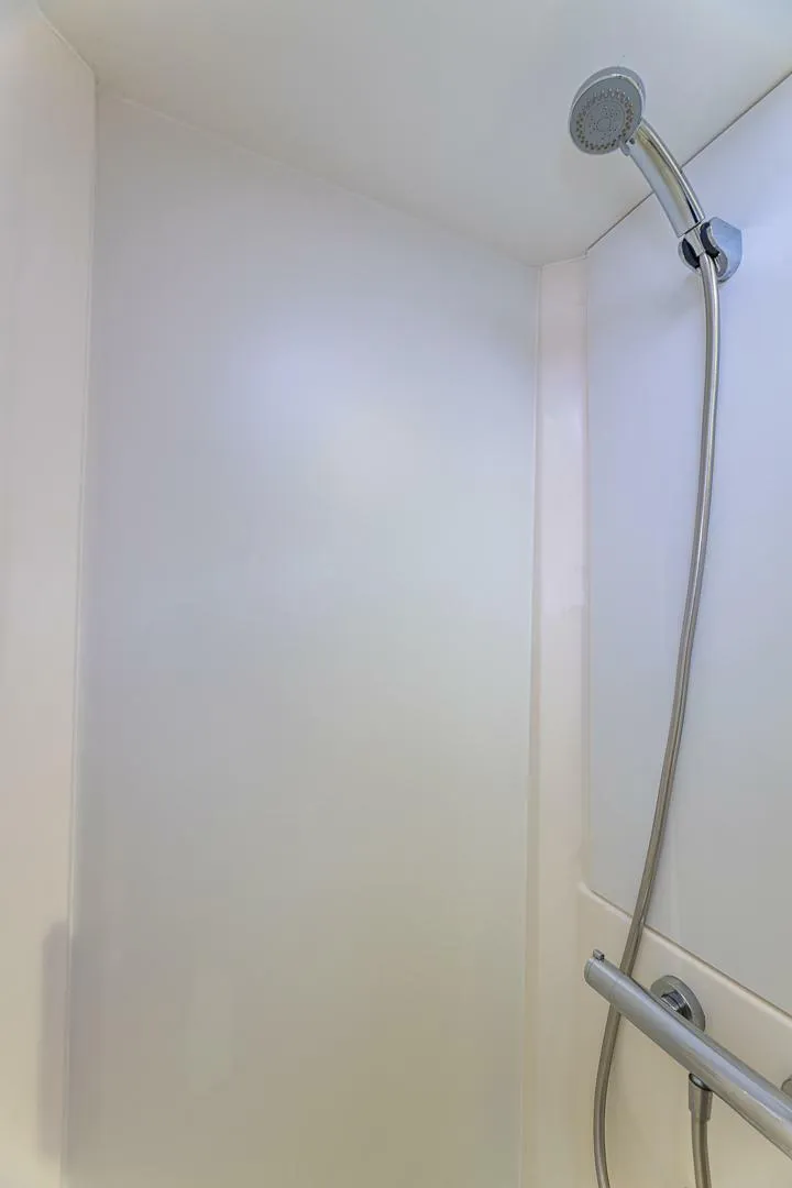 Slide: The Image of Happy Here   Int Guest 4 - 5676475