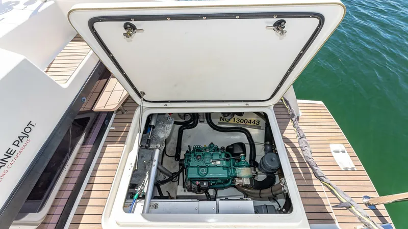 Slide: The Image of Happy Here  Engine 4 - 5676483