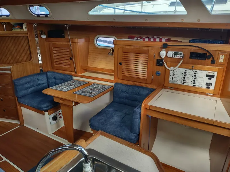 Slide: The Image of Catalina 36 MK II 2002 - 5676546