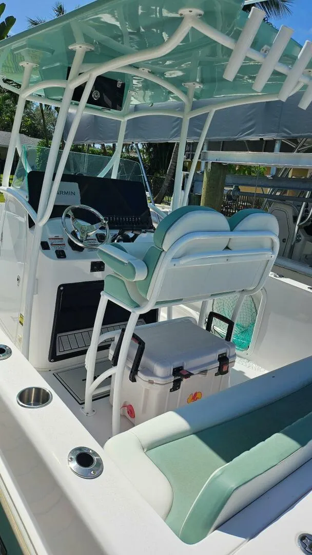 Slide: The Image of Helm Seating - 5678082