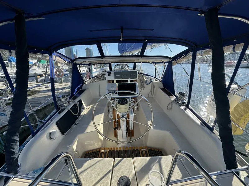 Slide: The Image of Cockpit 2005 Caliber 40 LRC cockpit with enclosure - 5739388