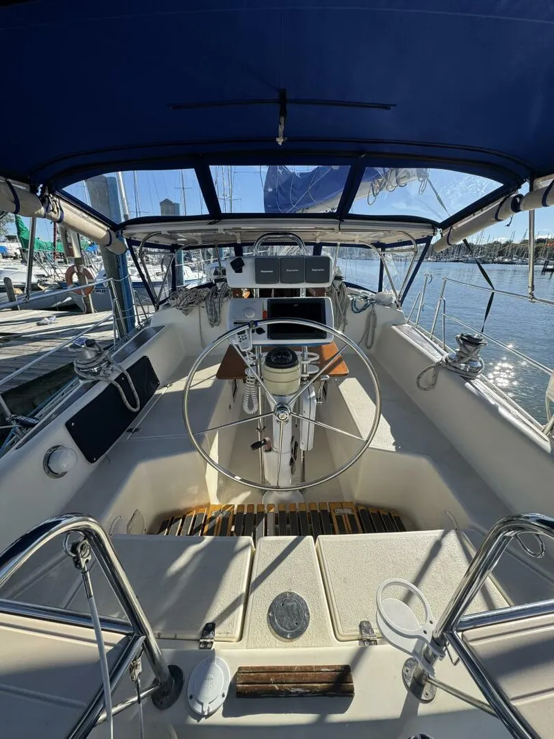 Slide: The Image of Cockpit and Binnacle 2005 Caliber 40 LRC cockpit and binnacle - 5739389