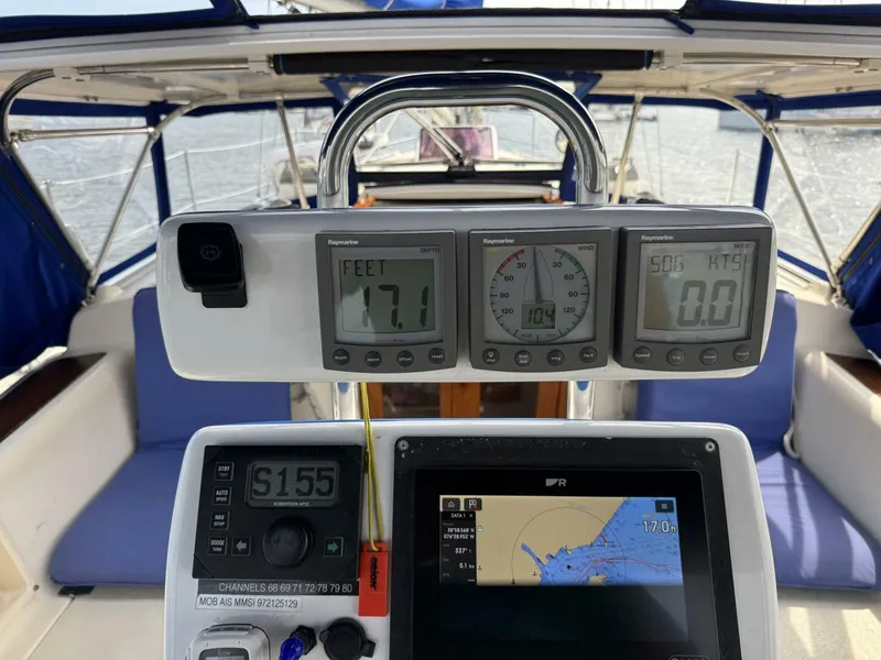 Slide: The Image of Navigation and Binnacle 2005 Caliber 40 LRC navigation - 5678196