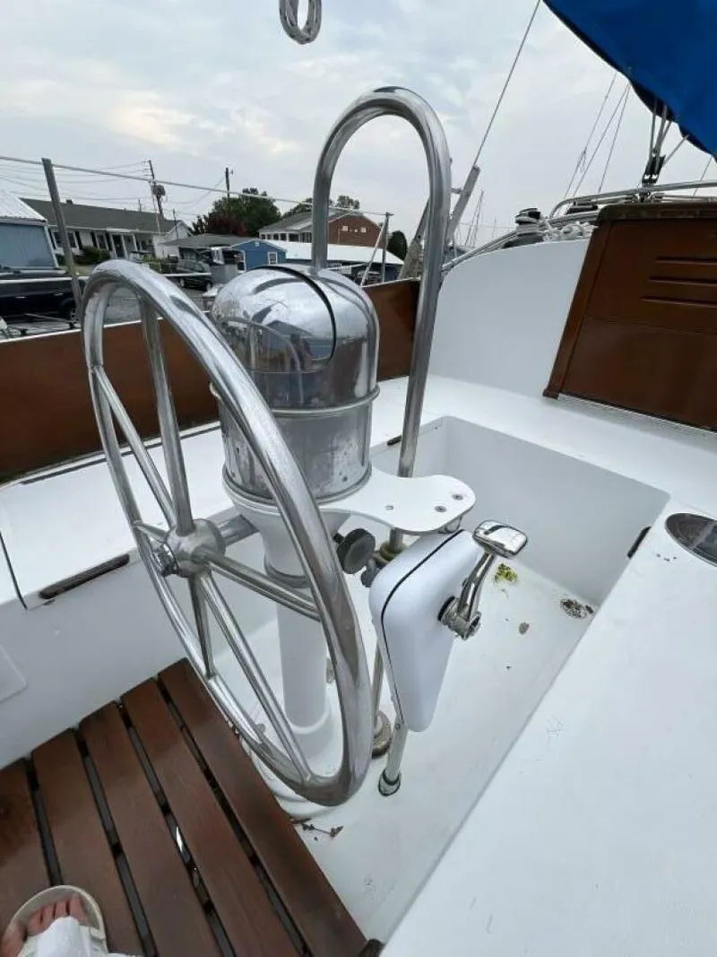 Slide: The Image of Hinckley Yachts B-40 1960 - 5700856