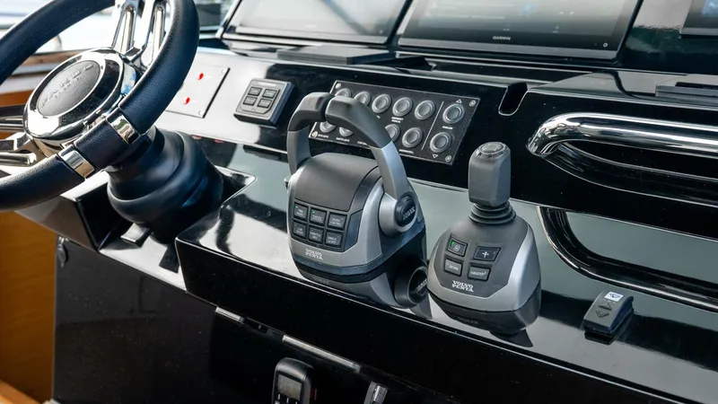 Slide: The Image of Pardo Yachts 43 Walkaround 2024 - 5788710