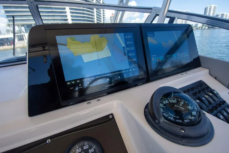 Slide: The Image of Grady-White Sailfish 282 2004 - 5677764