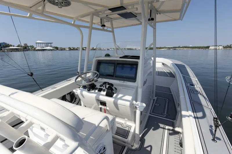 Slide: The Image of 2004 31 Jupiter 31FS Smoke Show Helm - 5678047