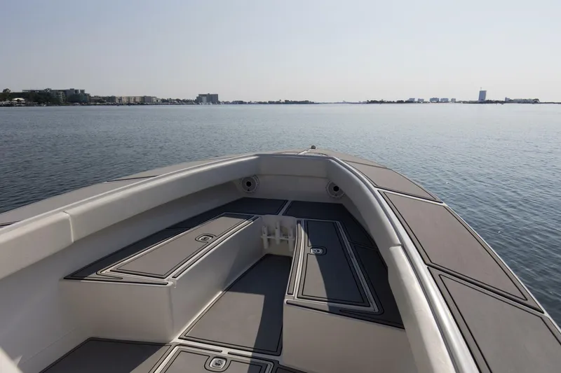 Slide: The Image of 2004 31 Jupiter 31FS Smoke Show Bow (2) - 5678051