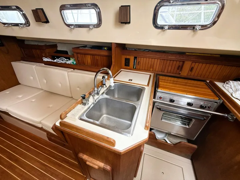 Slide: The Image of Island Packet 32 1992 - 5683121