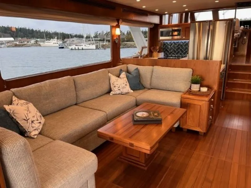 Slide: The Image of Salon Settee - 5678114