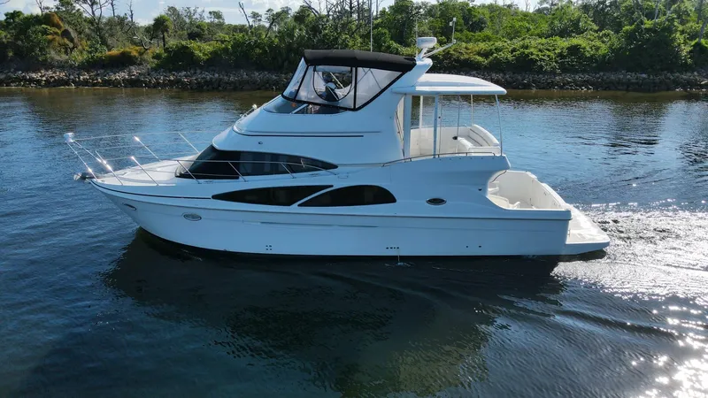 Slide: The Image of Carver 41 Cockpit Motoryacht 2005 - 5678353