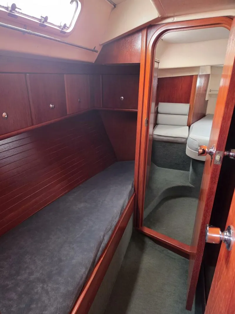 Slide: The Image of Moody 38 1995 - 5830134