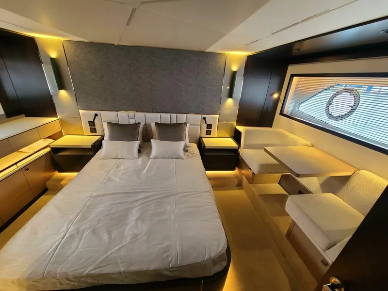 Slide: The Image of Sunseeker 68 Manhattan 2023 - 5678650