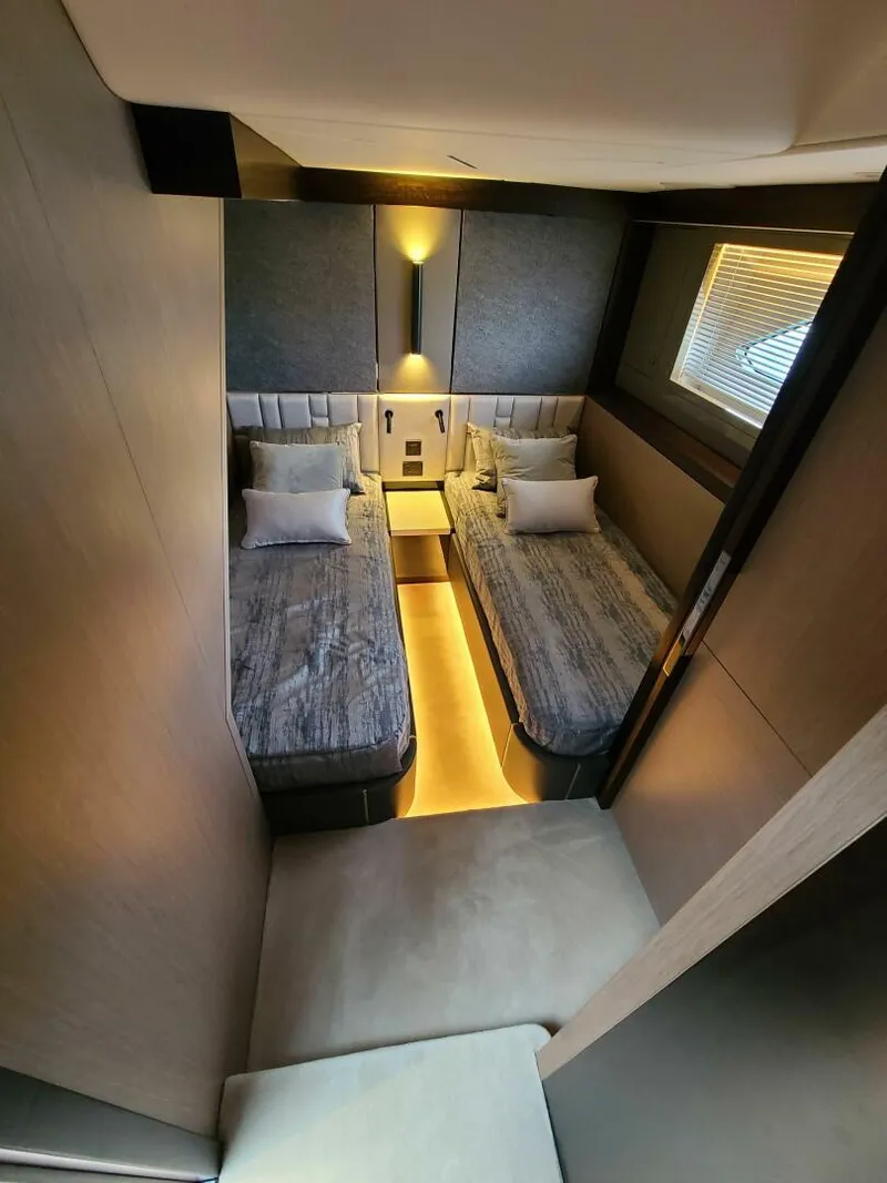 Slide: The Image of Sunseeker 68 Manhattan 2023 - 5678660