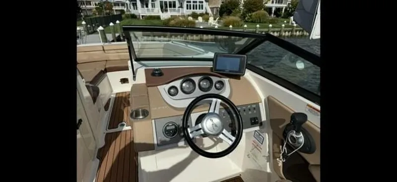 Slide: The Image of Sea Ray 270 Sundeck Outboard 2016 - 5678814