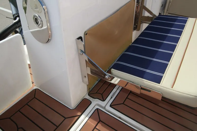 Slide: The Image of Ranger Tug R-25 2023 - 5678975