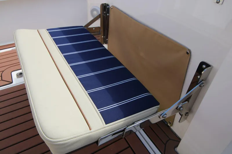 Slide: The Image of Ranger Tug R-25 2023 - 5678976