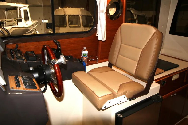 Slide: The Image of Ranger Tug R-25 2023 - 5678991