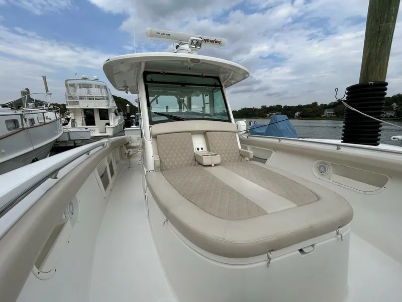 Slide: The Image of Boston Whaler 370 Outrage 2017 - 5679011