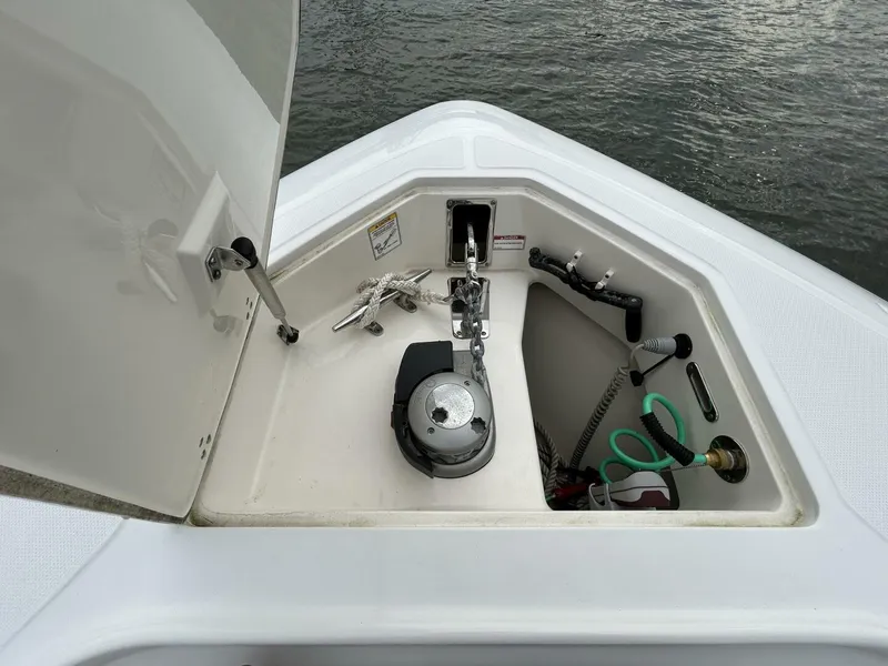 Slide: The Image of Boston Whaler 370 Outrage 2017 - 5679013