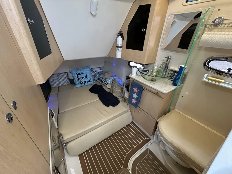 Slide: The Image of Boston Whaler 370 Outrage 2017 - 5679015