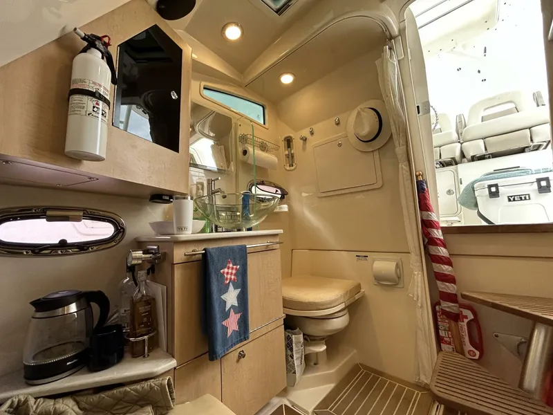 Slide: The Image of Boston Whaler 370 Outrage 2017 - 5679016