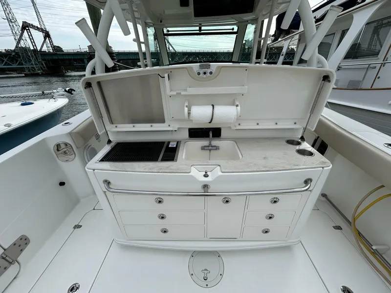 Slide: The Image of Boston Whaler 370 Outrage 2017 - 5679005