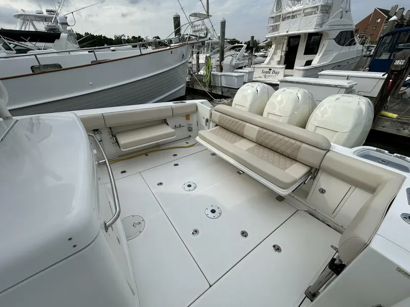 Slide: The Image of Boston Whaler 370 Outrage 2017 - 5679007