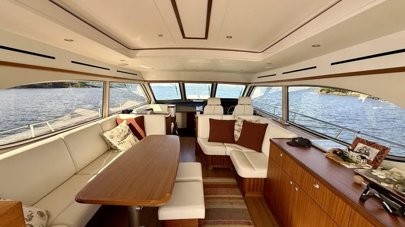 Slide: The Image of Elling E6 2021 - 5679426