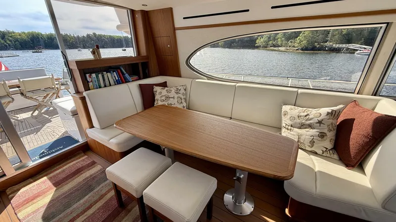 Slide: The Image of Elling E6 2021 - 5679428