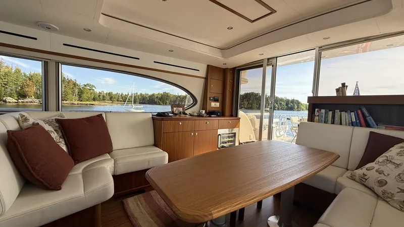 Slide: The Image of Elling E6 2021 - 5679429