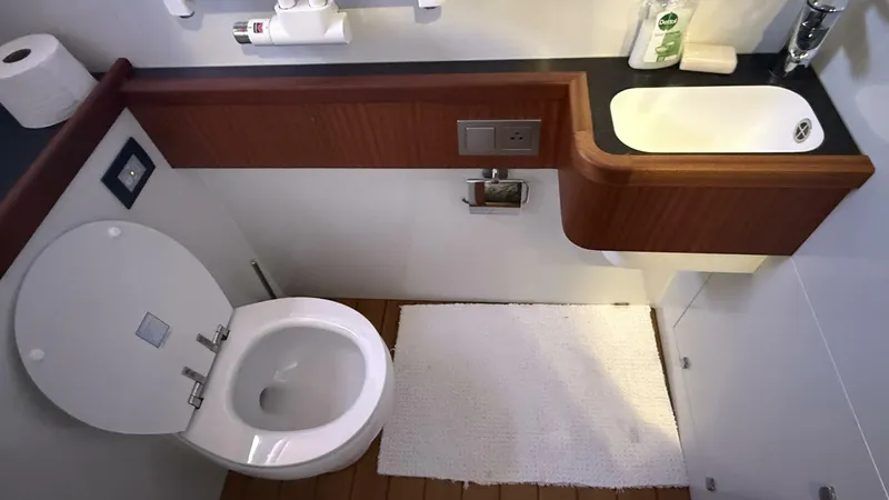 Slide: The Image of Elling E6 2021 - 5679449