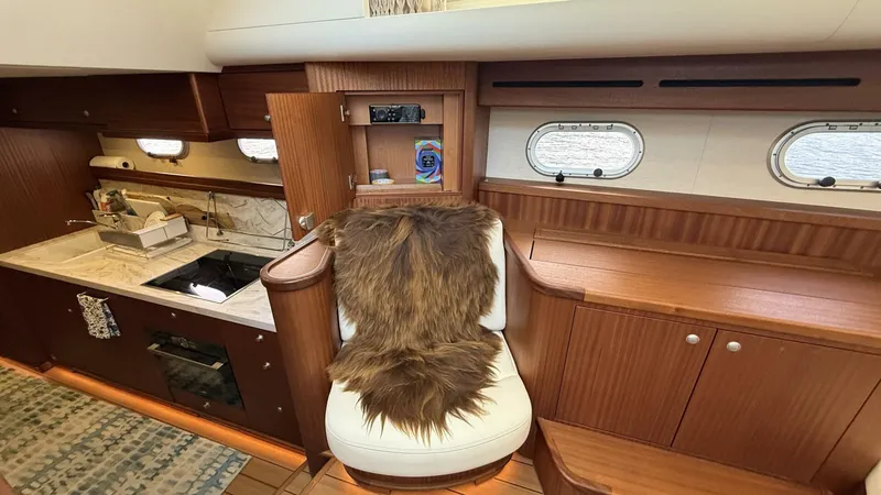 Slide: The Image of Elling E6 2021 - 5679452