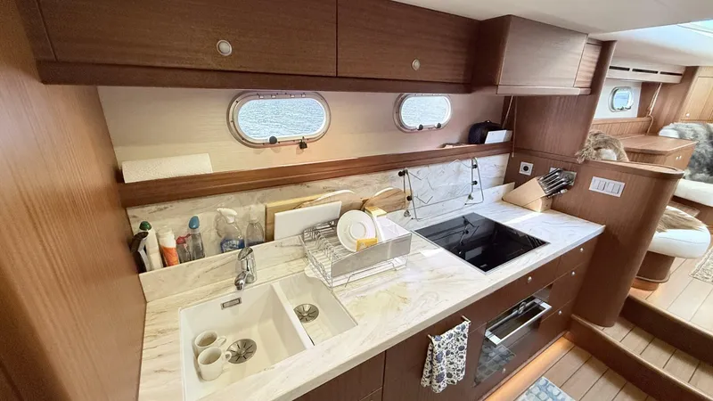 Slide: The Image of Elling E6 2021 - 5679453