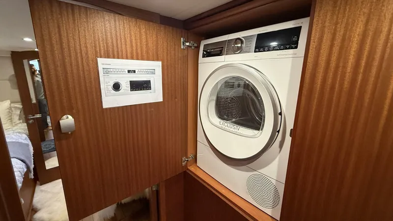 Slide: The Image of Elling E6 2021 - 5679460