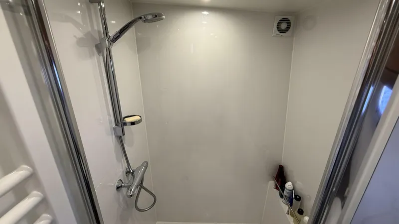 Slide: The Image of Elling E6 2021 - 5679468