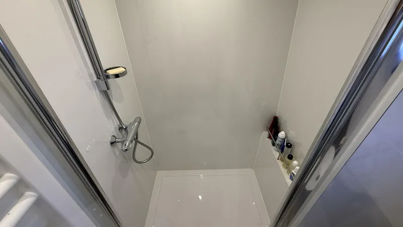 Slide: The Image of Elling E6 2021 - 5679469