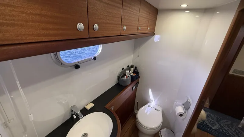 Slide: The Image of Elling E6 2021 - 5679470