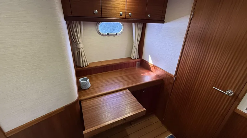 Slide: The Image of Elling E6 2021 - 5679472