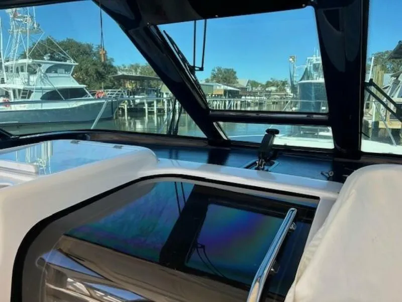 Slide: The Image of Tiara 32 2008 - 5680137