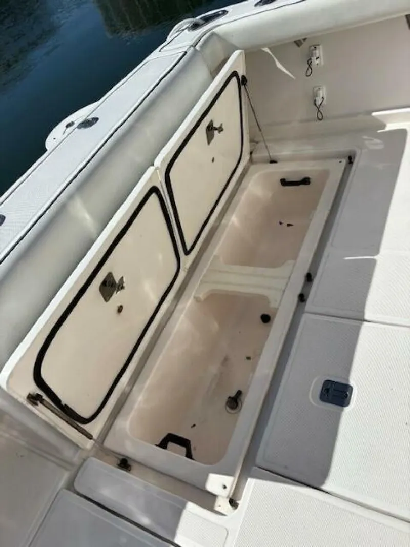 Slide: The Image of Tiara 32 2008 - 5680139