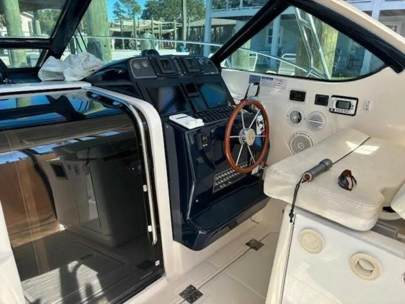 Slide: The Image of Tiara 32 2008 - 5680149