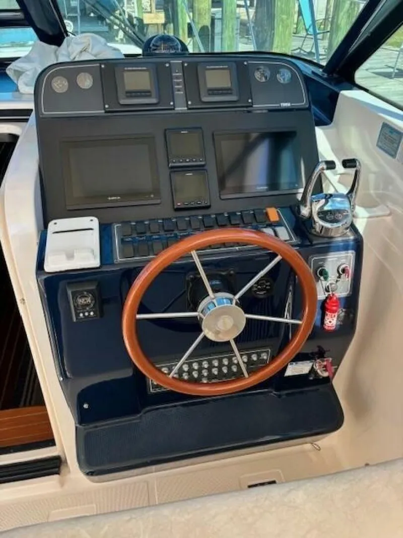 Slide: The Image of Tiara 32 2008 - 5680152