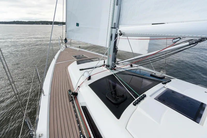 Slide: The Image of Dufour 390 2023 - 5680220