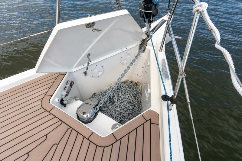 Slide: The Image of Dufour 390 2023 - 5680216